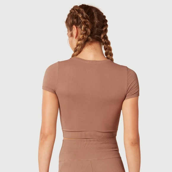 Nux Our Favorite Crop Tee Dune - Picture 3 of 3